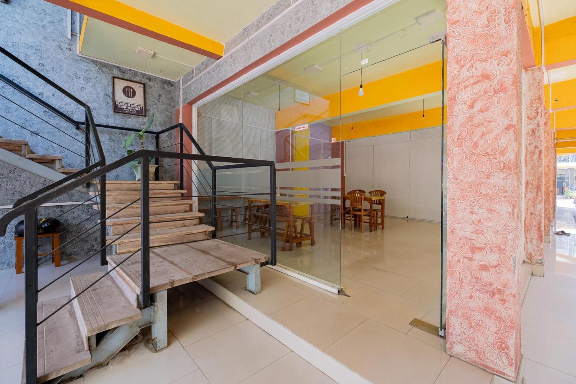 Reddoorz Syariah At Jalan Sunan Giri Tuban Tuban  Eksteriør bilde