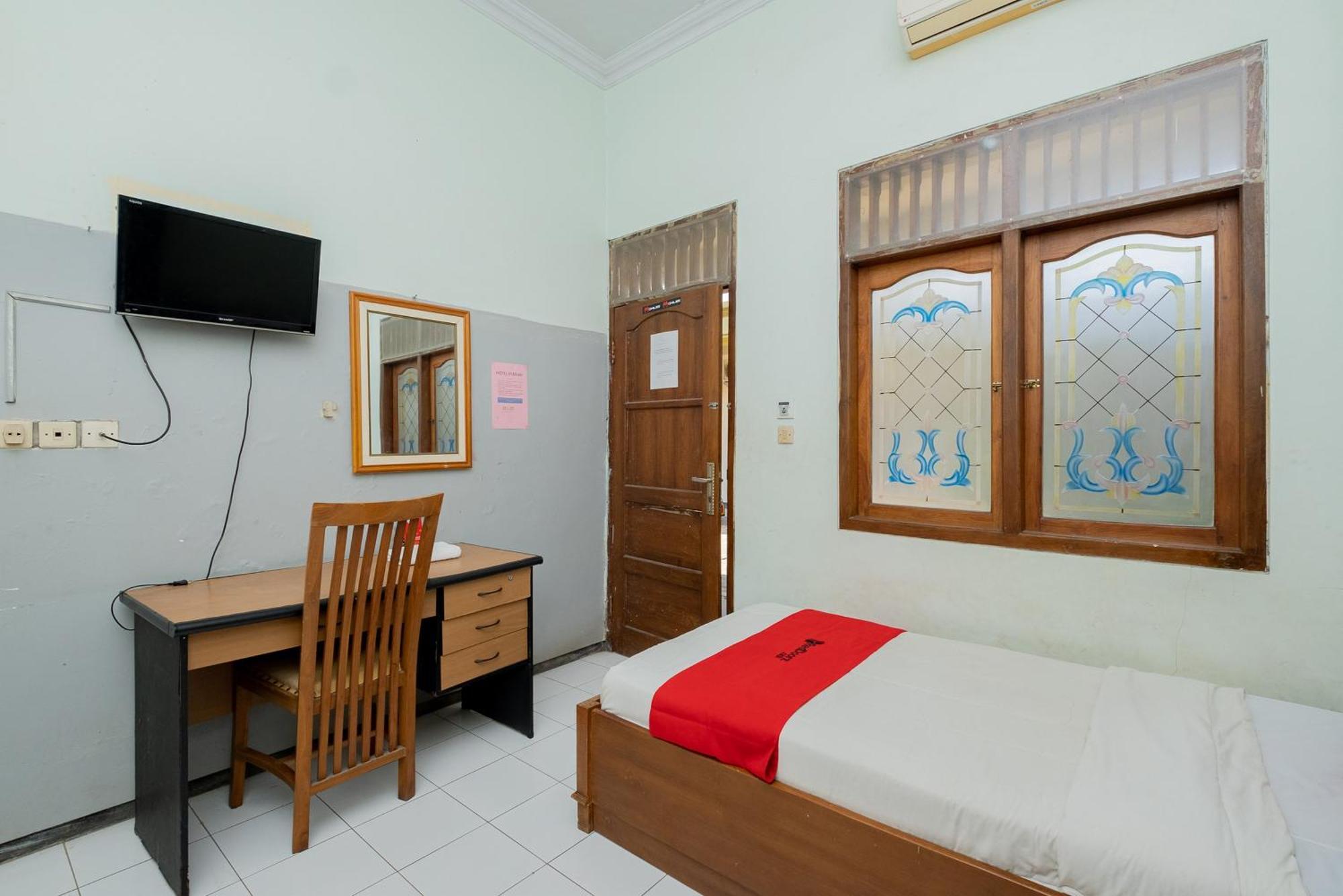 Reddoorz Syariah At Jalan Sunan Giri Tuban Tuban  Eksteriør bilde