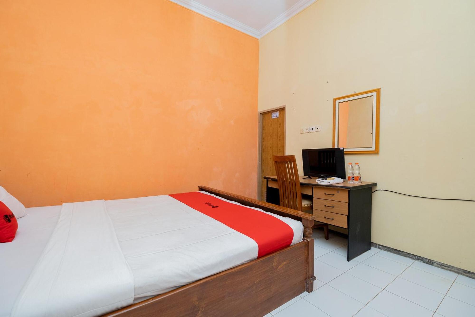 Reddoorz Syariah At Jalan Sunan Giri Tuban Tuban  Eksteriør bilde