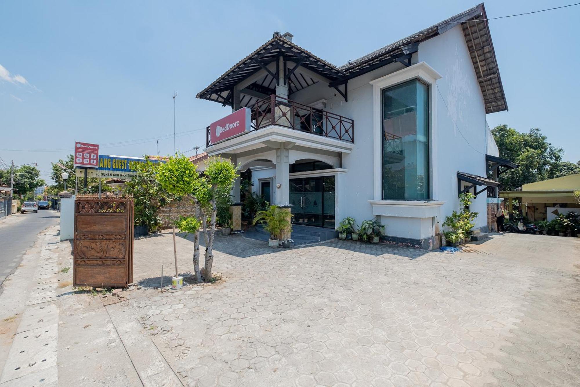 Reddoorz Syariah At Jalan Sunan Giri Tuban Tuban  Eksteriør bilde