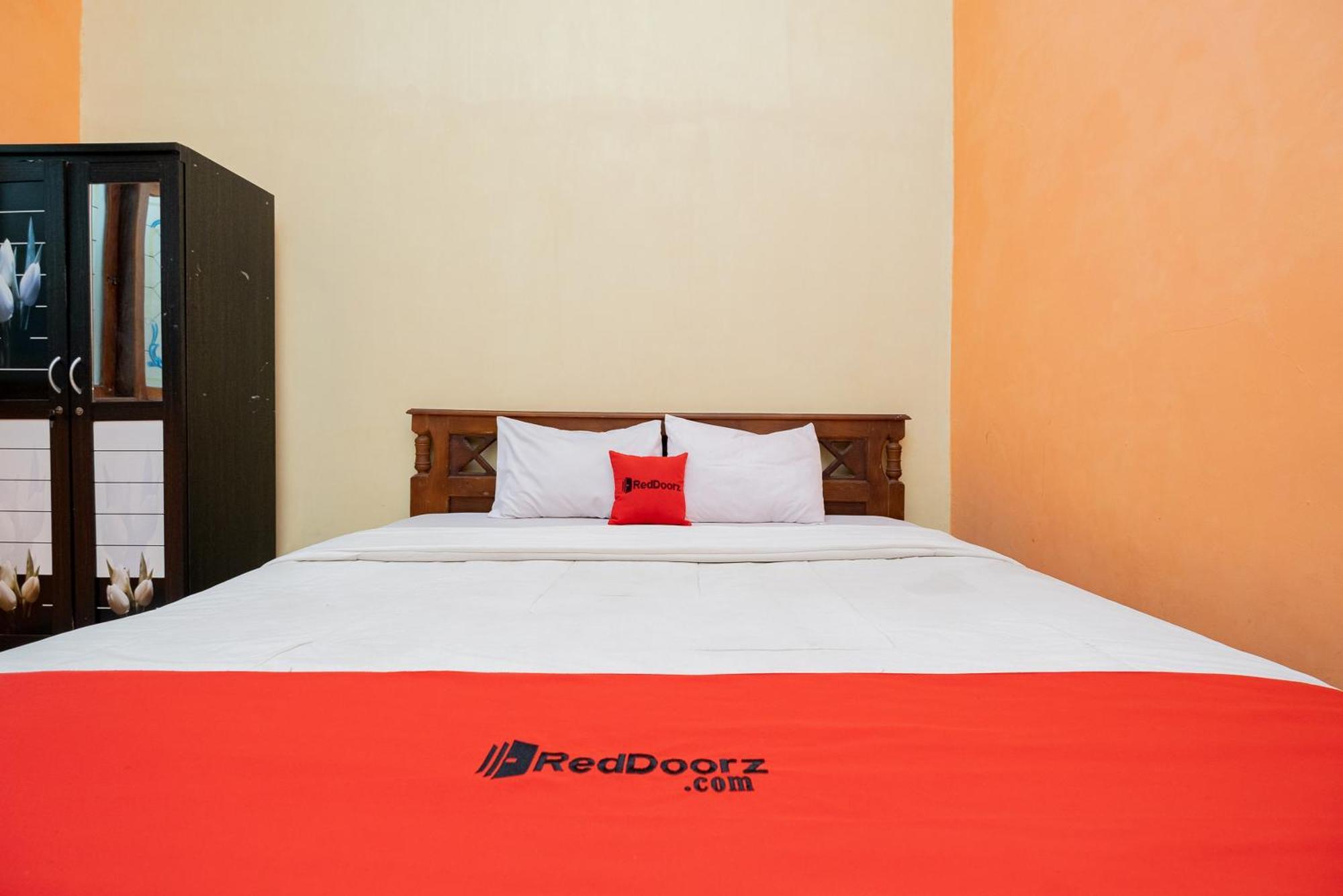 Reddoorz Syariah At Jalan Sunan Giri Tuban Tuban  Eksteriør bilde